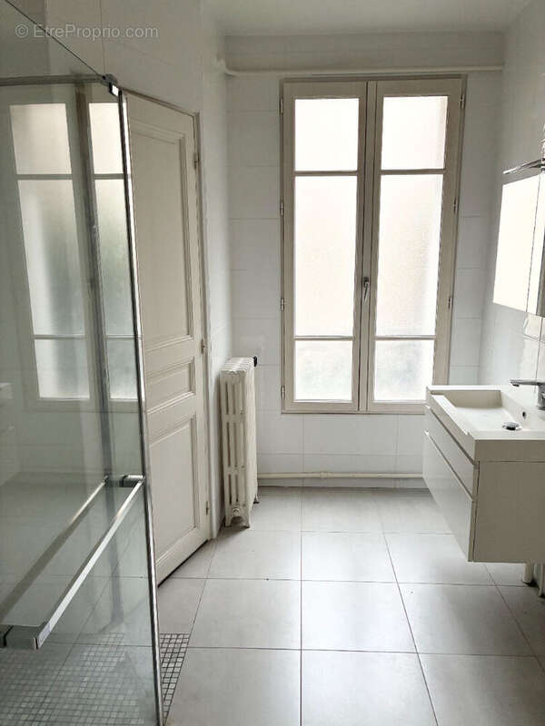 Appartement à ENGHIEN-LES-BAINS