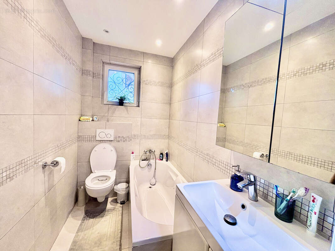 Le cannet villa t6  indivuelle 185 m2 sud ouest, terrain 610 m2 + t2 de 25 m2, avec piscine,  2 places de parkings - photo 12