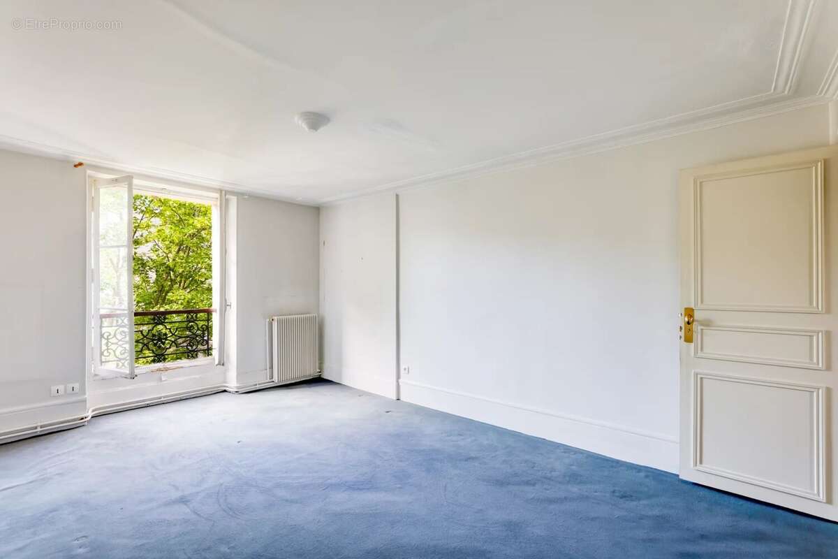 Appartement à PARIS-8E