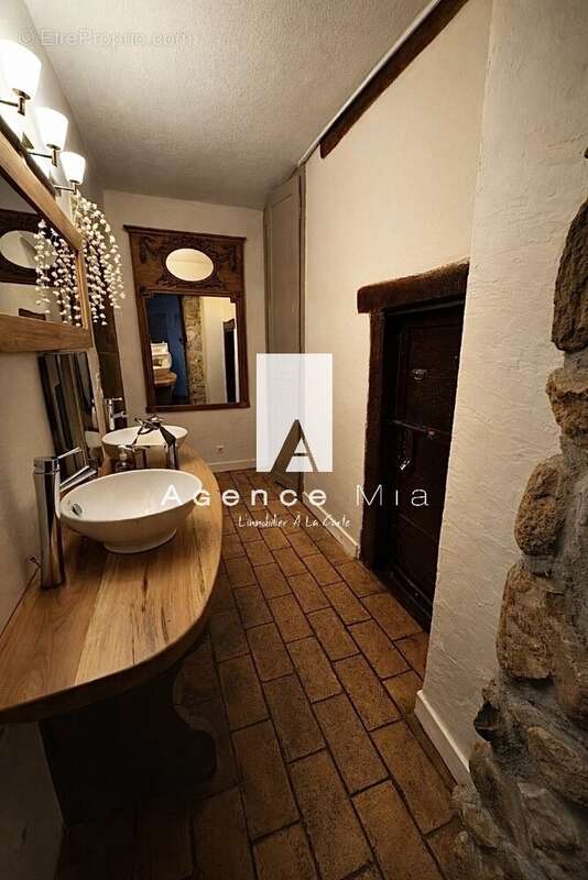 Commerce à DOUVAINE