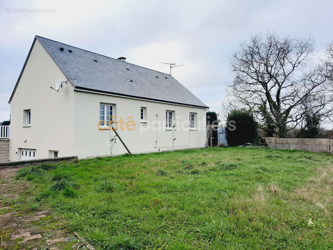 Maison à SAINT-JEAN-DES-CHAMPS