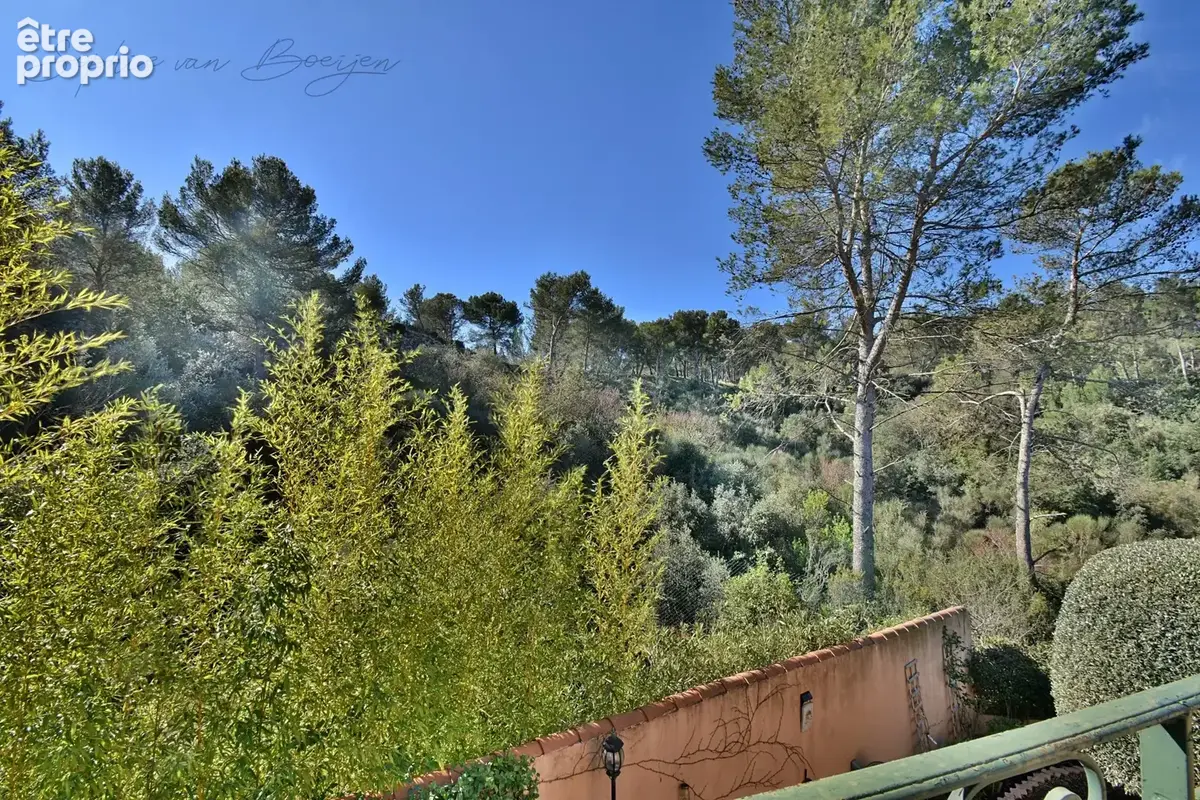 Maison à vendre à pied du village BOUC BEL AIR (13), vue nature, 160 m2, 5 chambres, piscine, jardin 500 m2, sous-sol - photo 12