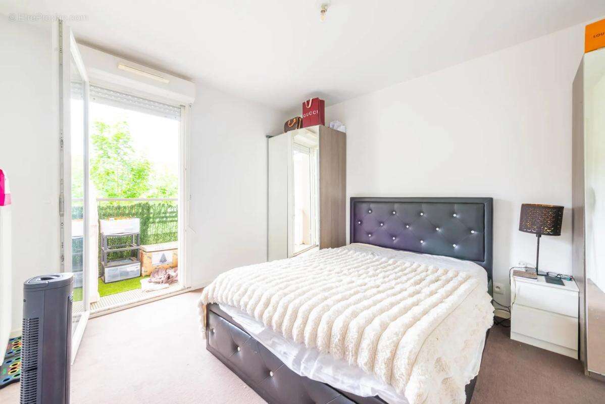 Appartement à CORBEIL-ESSONNES