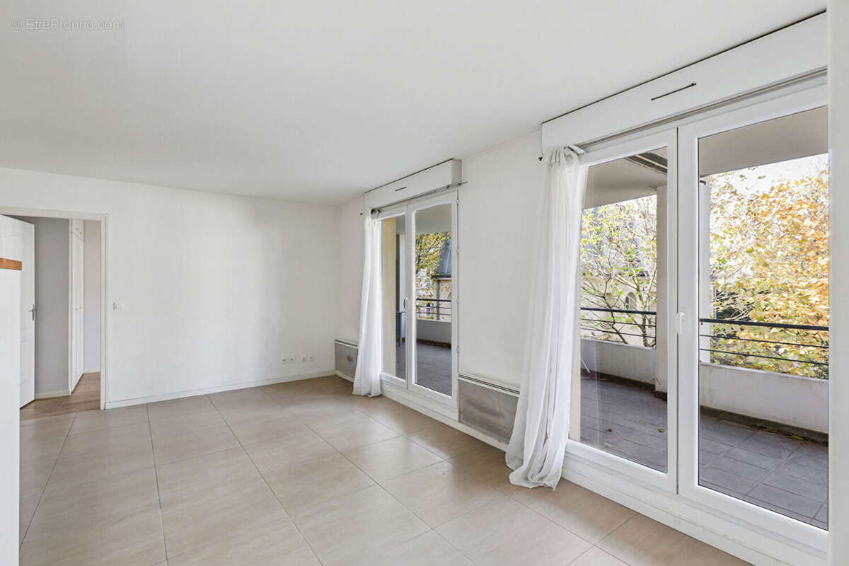 Appartement à NANTERRE