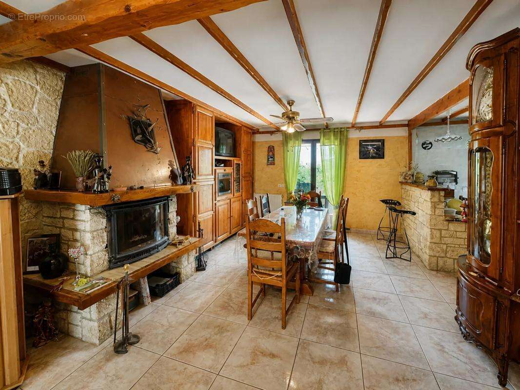 Maison de 7 pièces d'environ 196 m² à Esparron-de-Verdon - photo 9