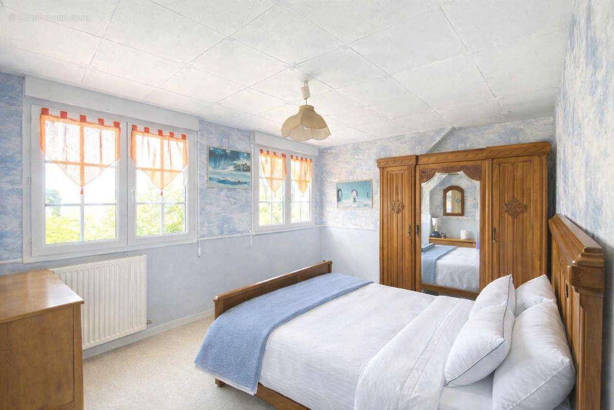 Maison à LOCQUELTAS