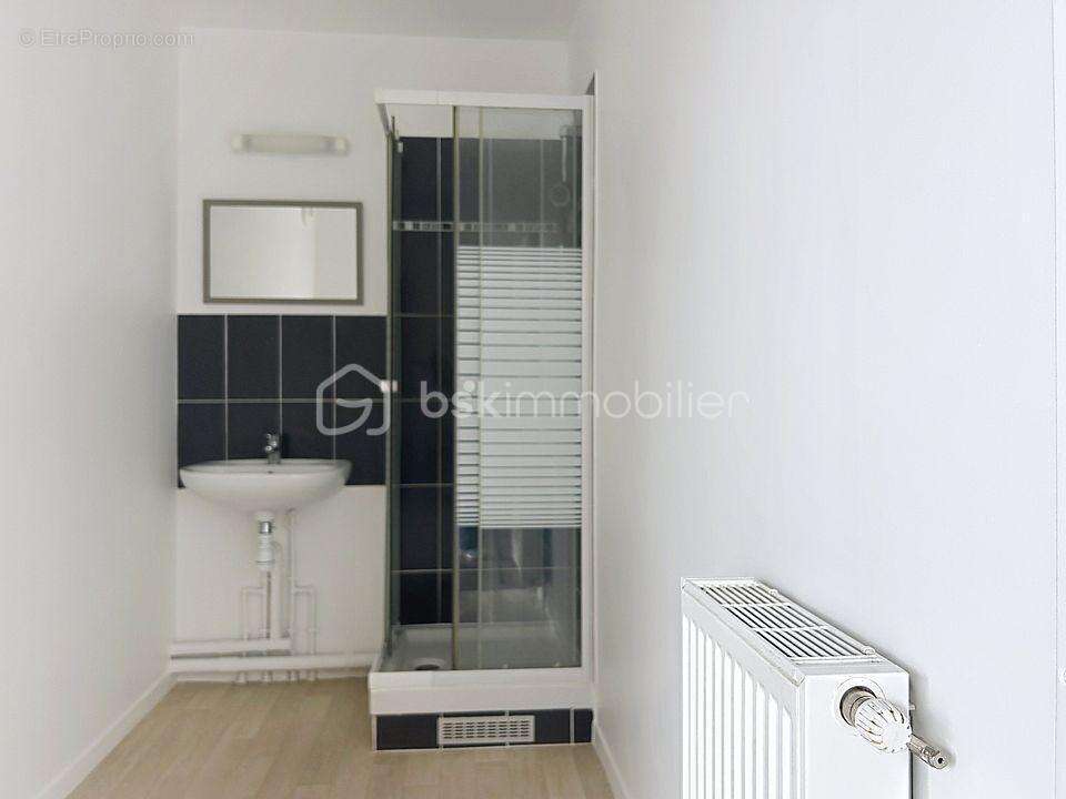Appartement à CORBEIL-ESSONNES