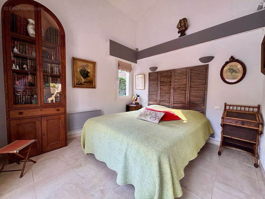 Villa d’architecte perchée dans les arbres avec piscine et vue panoramique - photo 12
