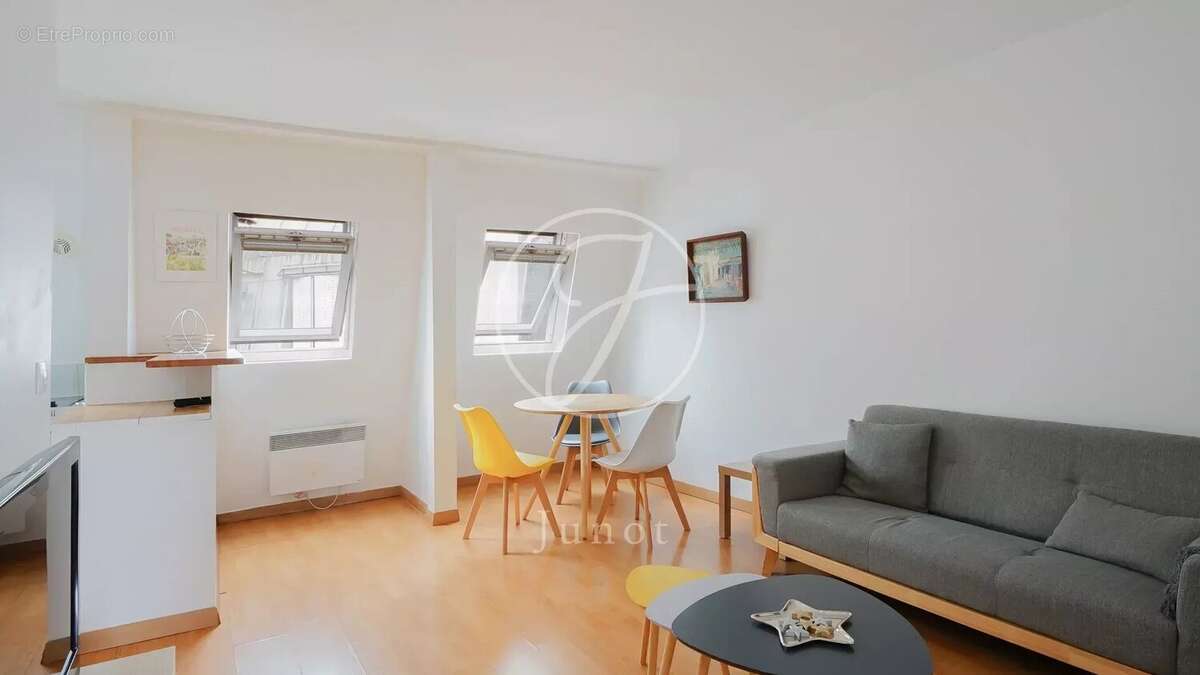 Appartement à PARIS-4E