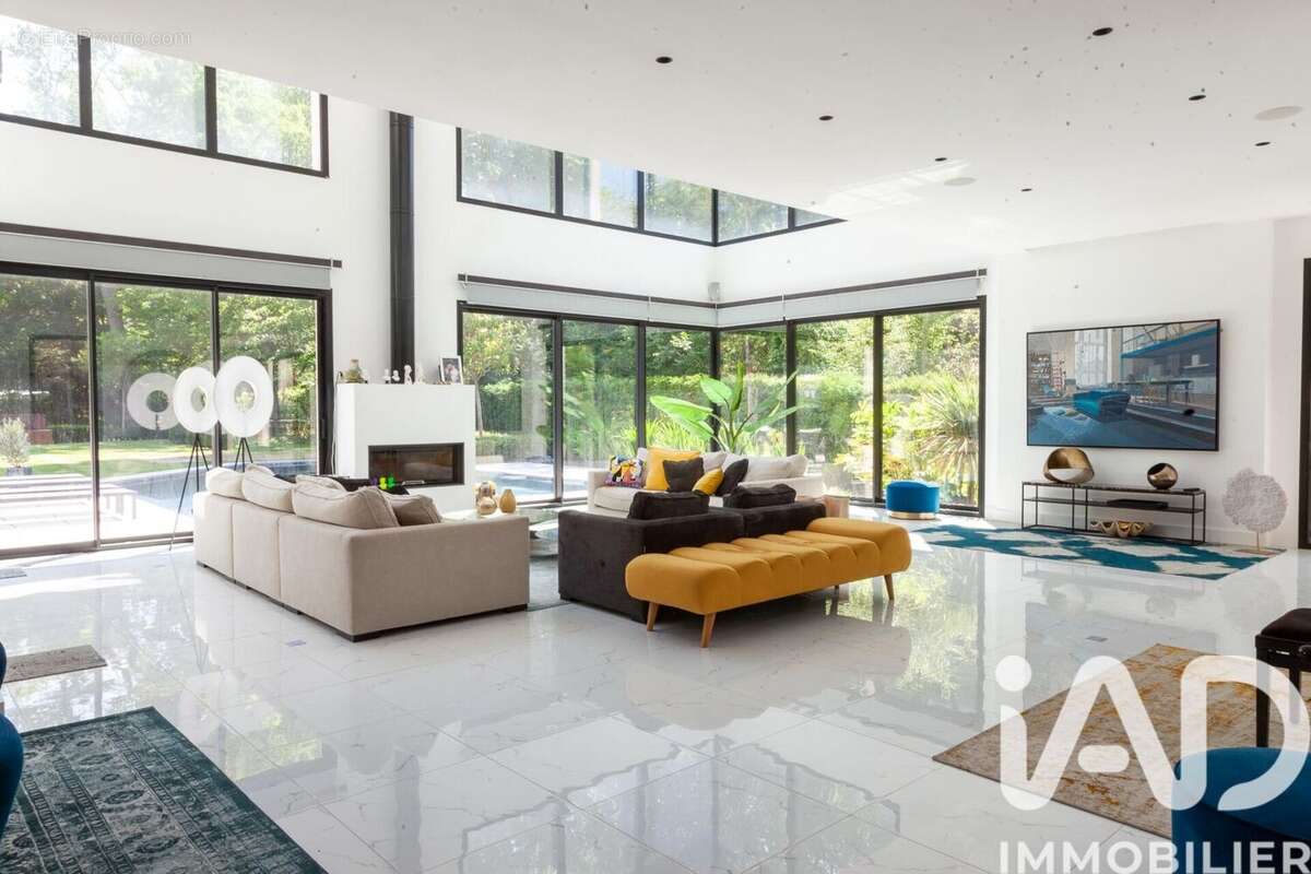 Photo 3 - Maison à MARNES-LA-COQUETTE