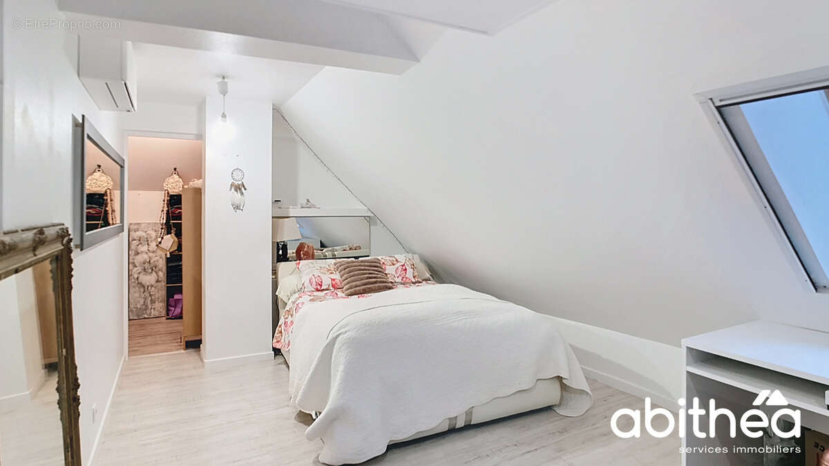 Maison à LAUBRESSEL