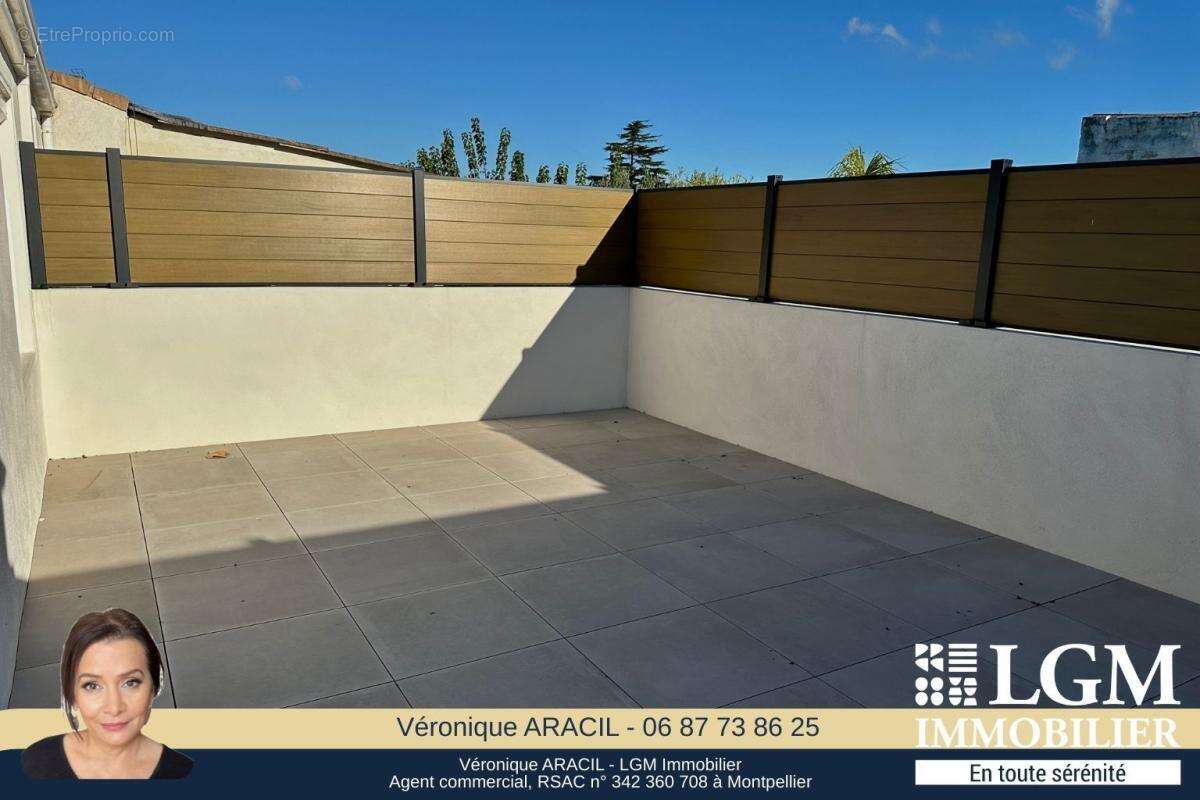 Appartement à MAUGUIO