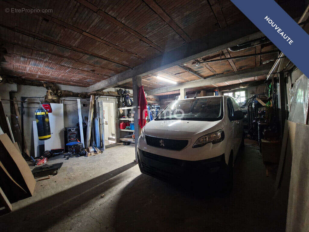 Maison familiale 98m² avec piscine et grands garages – Montazels - photo 15