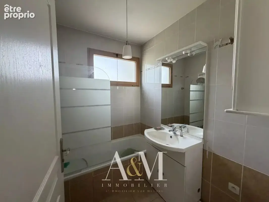 Appartement T4 de 90 m² + terrasse 14 m², cave et garage - photo 10