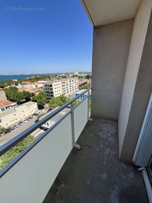 Appartement à PORT-DE-BOUC