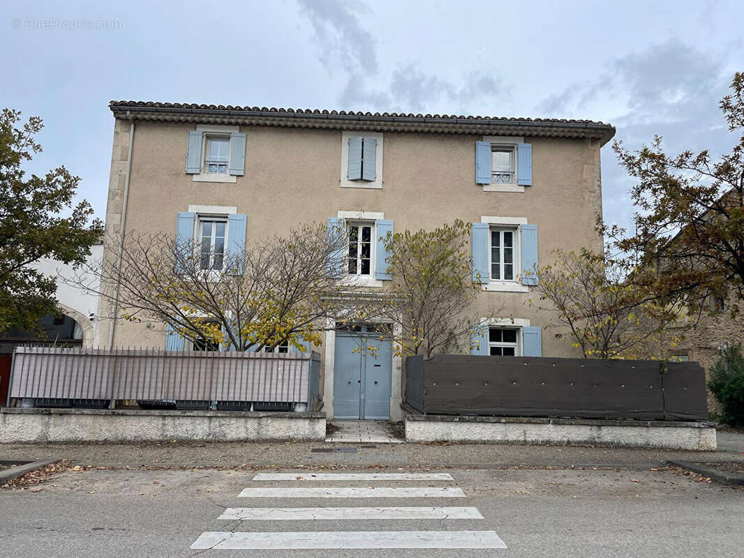 Appartement à ROBION