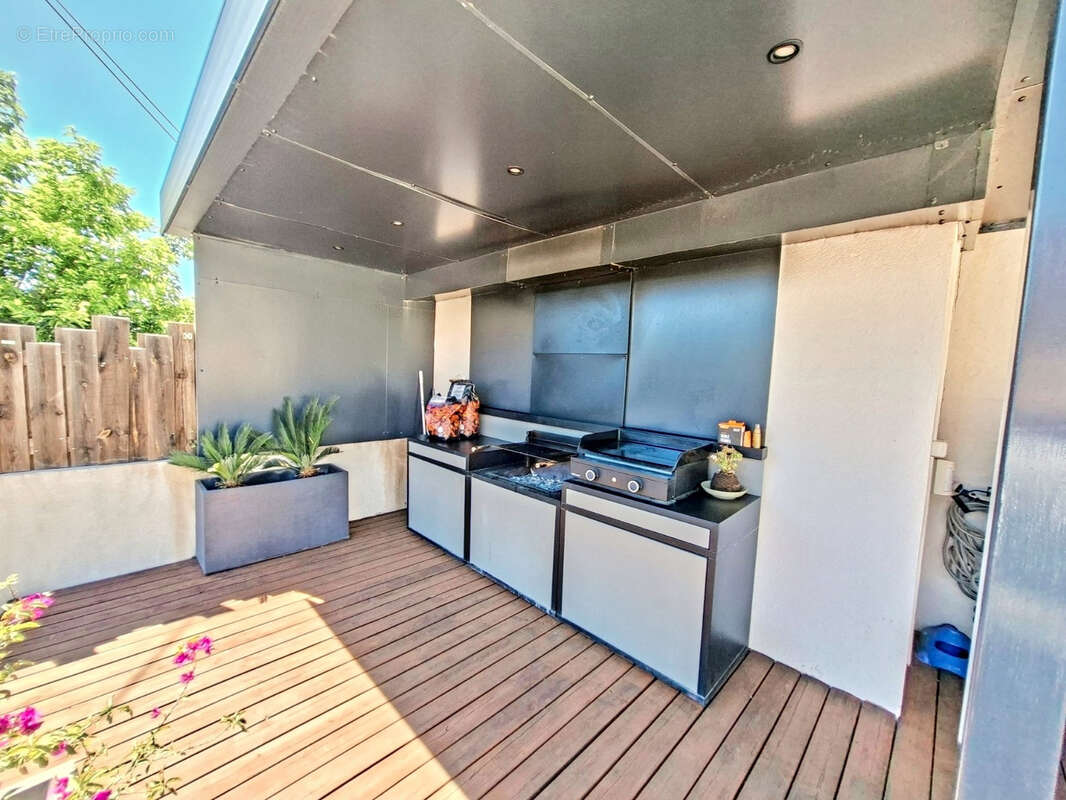 Maison à LE CASTELLET