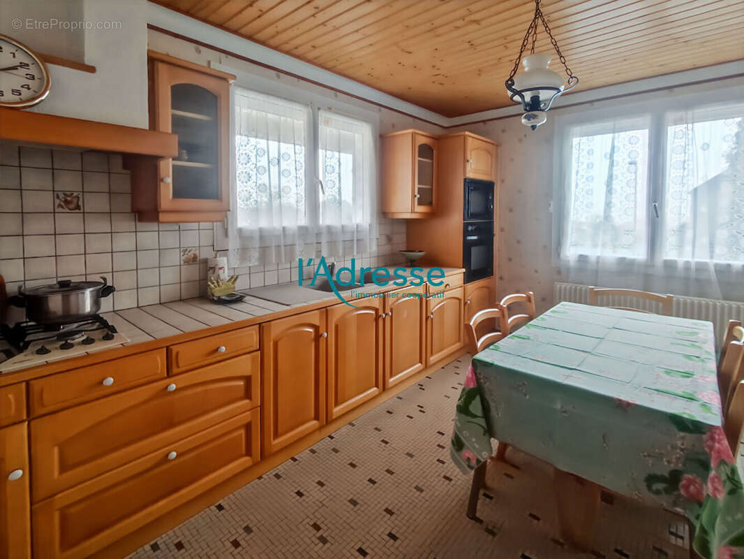 Maison à BOTZ-EN-MAUGES