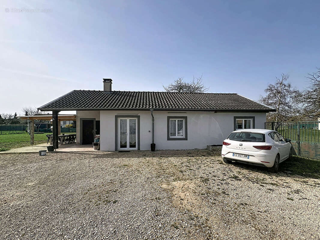 Maison à LOISY-SUR-MARNE