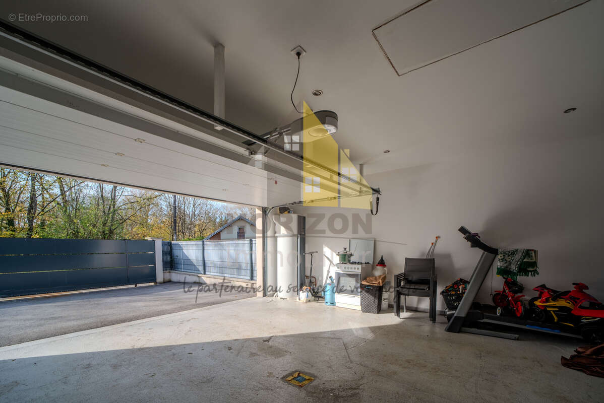 Maison à RUFFEY-SUR-SEILLE