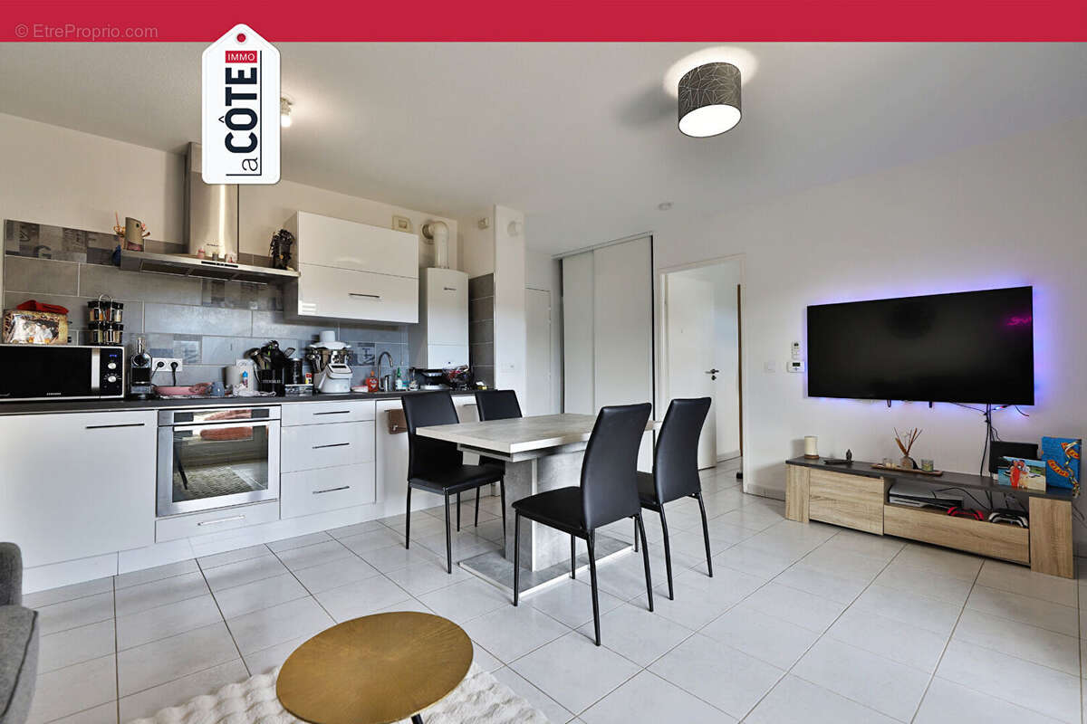 Appartement à CHATEAUNEUF-LES-MARTIGUES