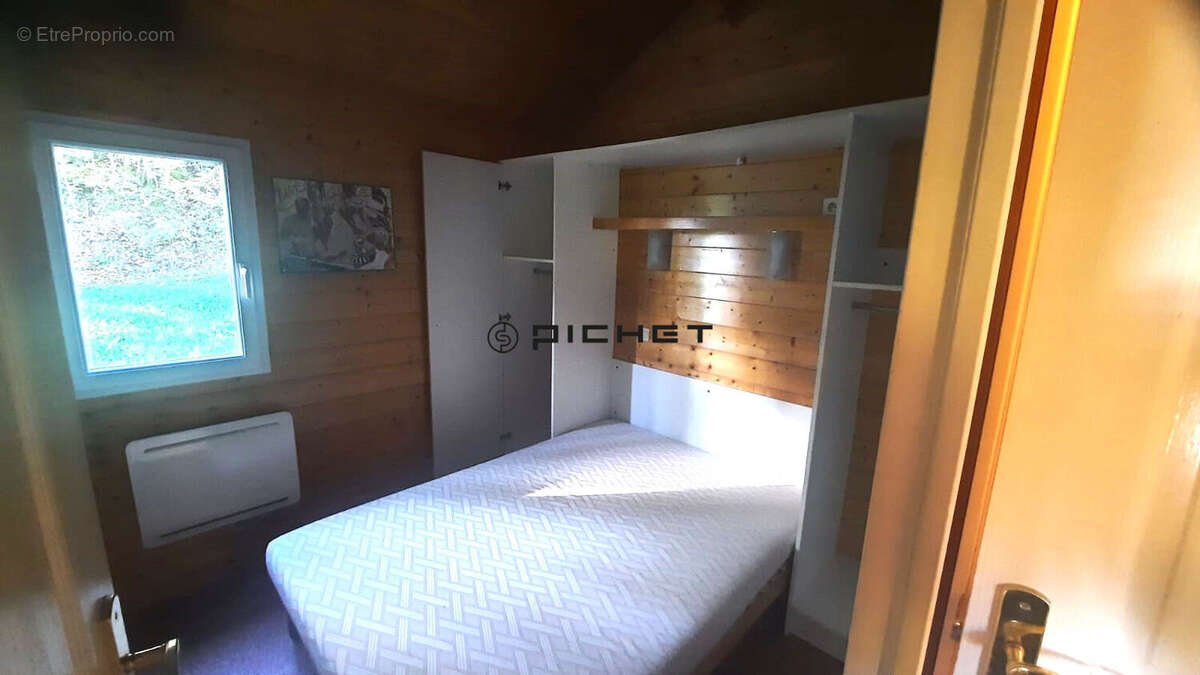 Maison à LISSAC-SUR-COUZE