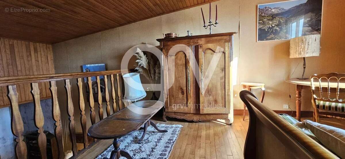 Maison à ARPAJON-SUR-CERE