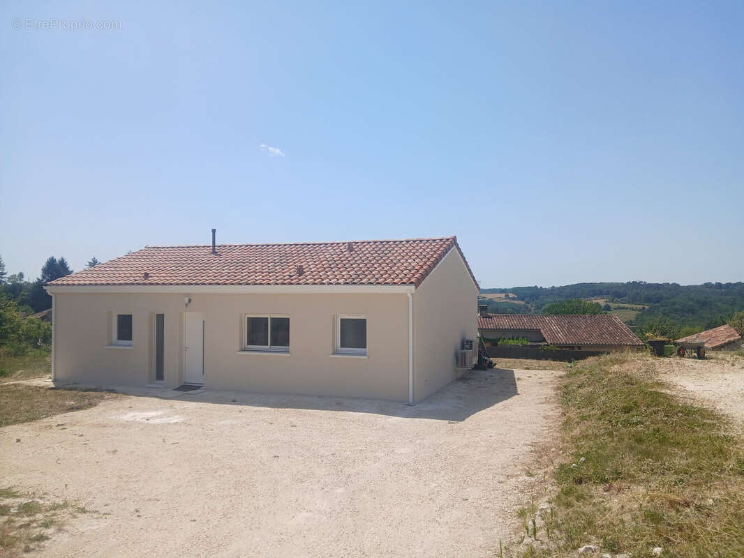 Maison à SAINT-AQUILIN