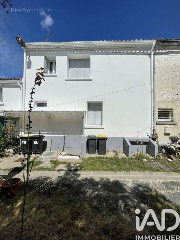 Maison 75 m² à L'eguille  - photo 9