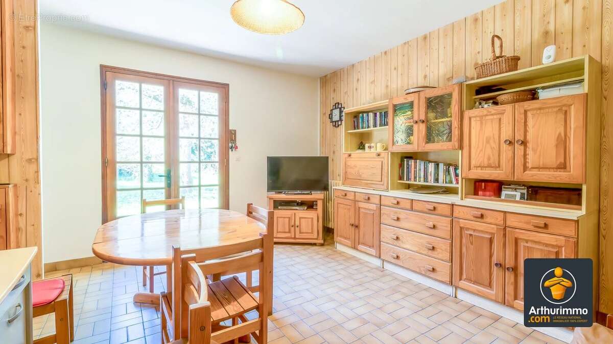 Maison à SAINT-GENIS-LAVAL