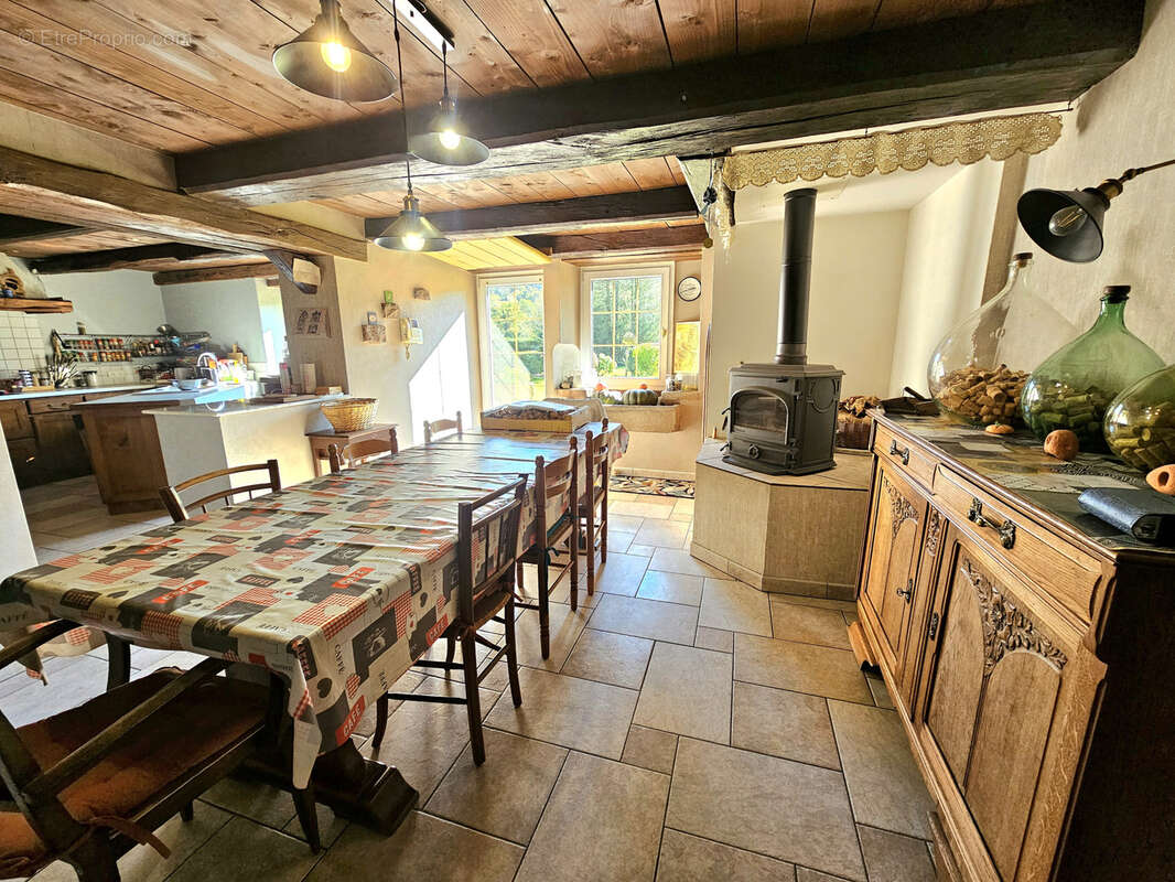 Maison à CHAMPAGNEY