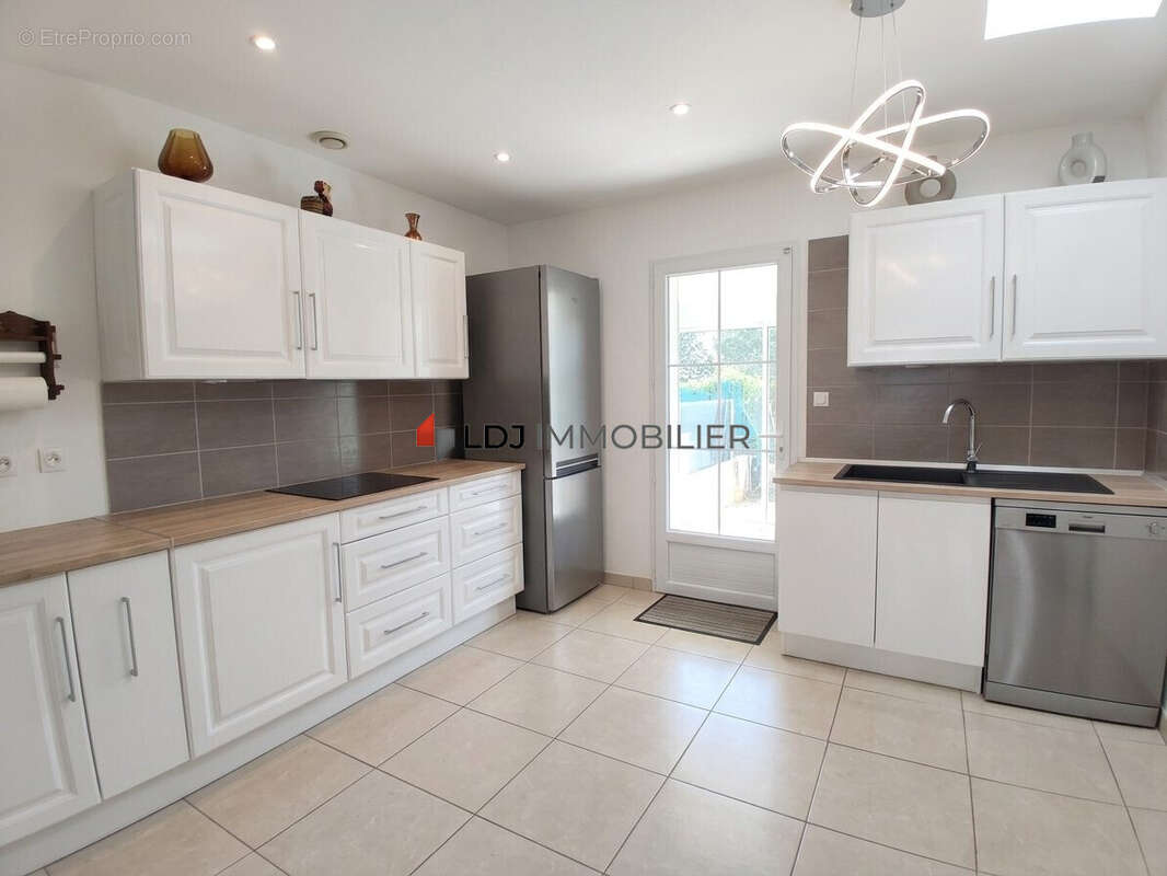Maison 82 m² à Perpignan  - photo 6
