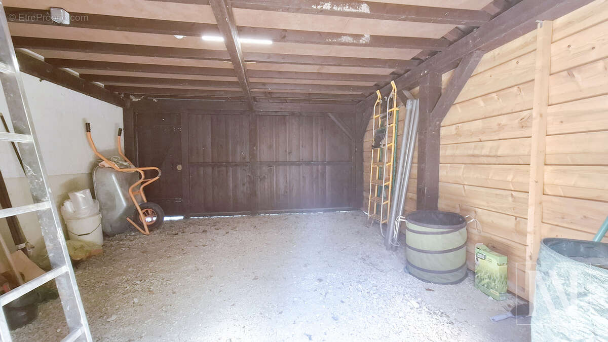 Cadre résidentiel recherché pour cette maison familiale pleine de charme - photo 27