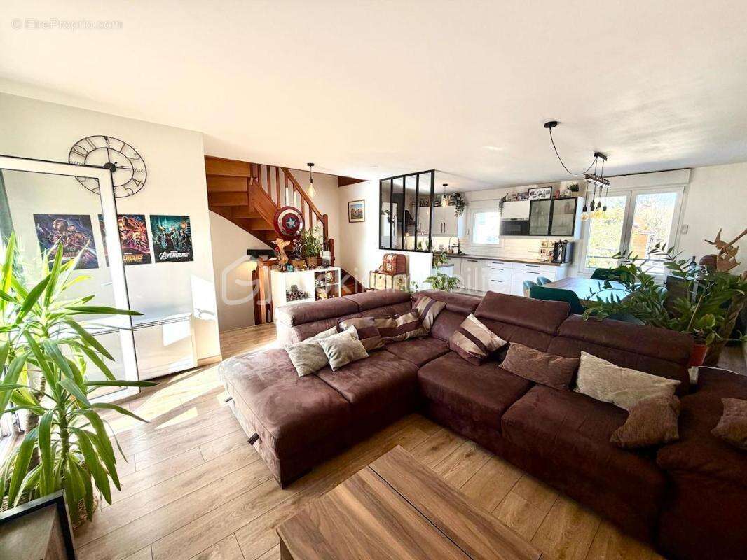 Appartement à SAULX-LES-CHARTREUX