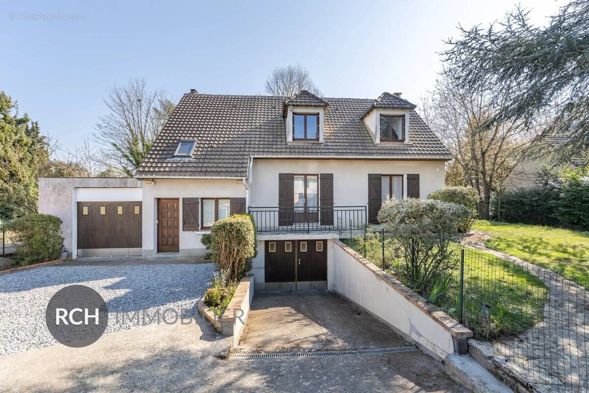 Maison à MONTFORT-L'AMAURY