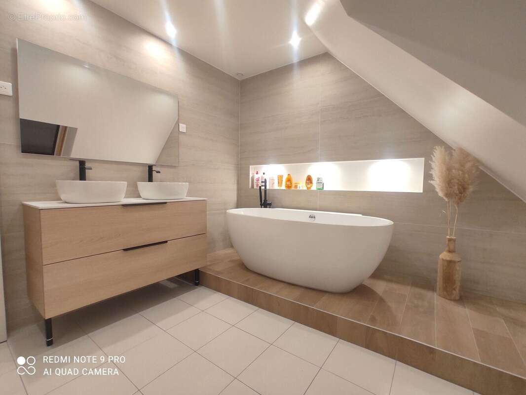 Maison à VIGNEUX-SUR-SEINE