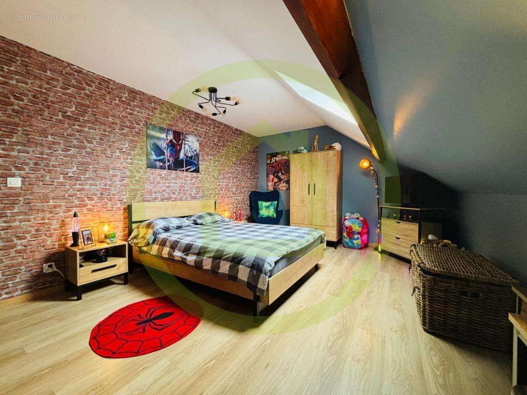 Maison à VERCHAIN-MAUGRE