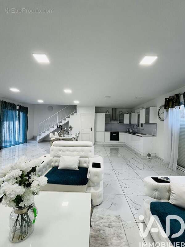 Photo 2 - Maison à LORMONT