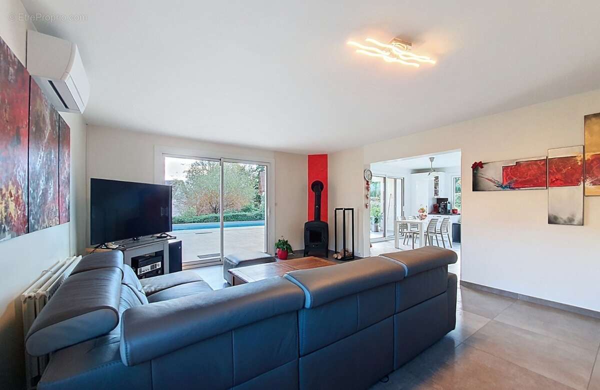 A 10min de CHAMBERY sur NOVALAISE Villa d’architecte 7 pièces de 220 m² plus T2 indépendant 50 m² sur plus de 1700m2– Idéal pour - photo 18