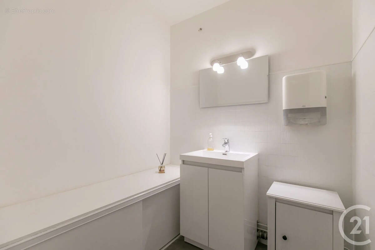 Appartement à SAINT-MAUR-DES-FOSSES