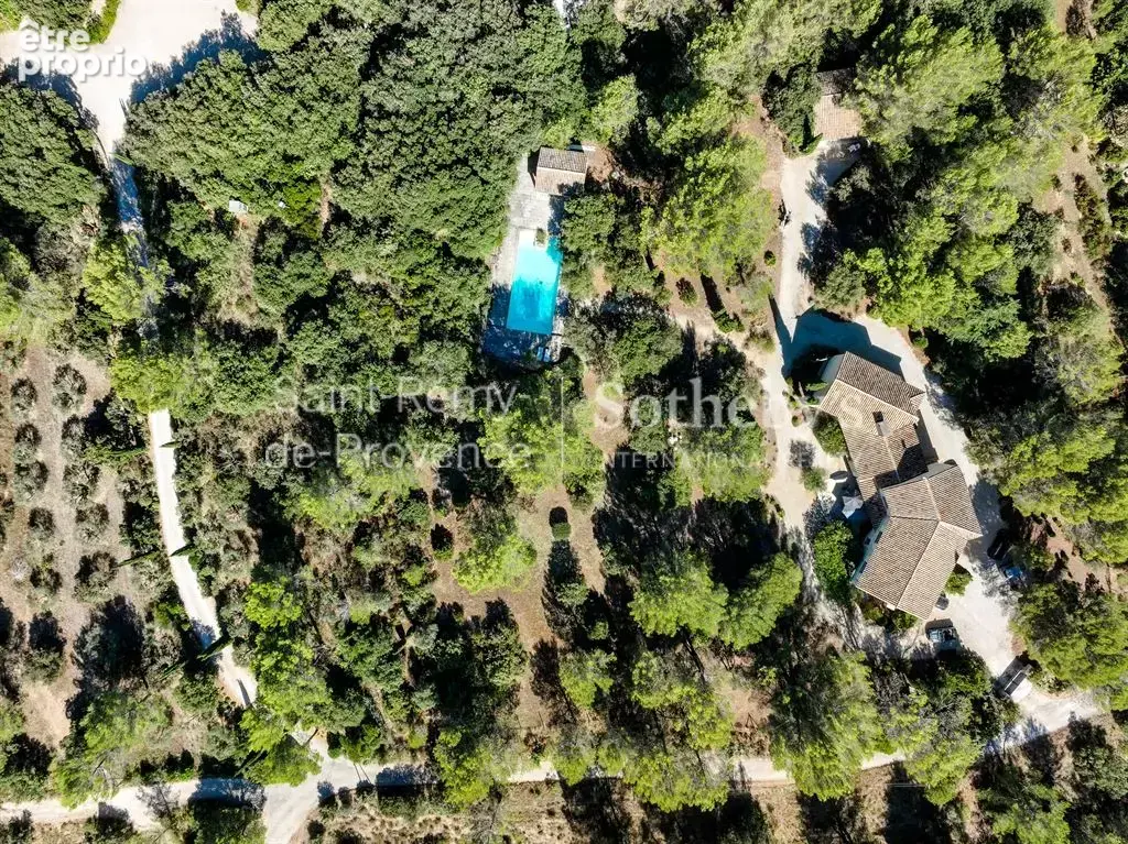 Une maison d'architecte en pierre face aux Alpilles - photo 15