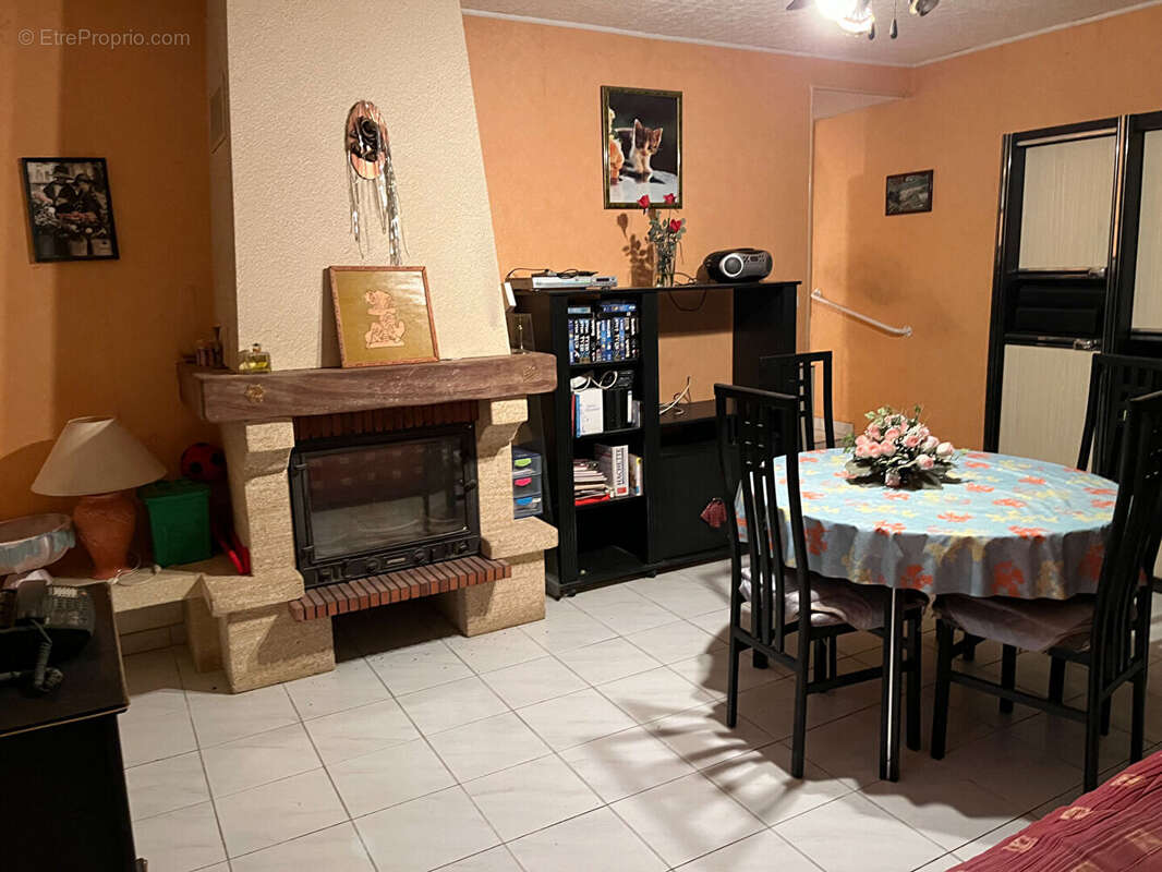 Maison à MONTREUIL-BELLAY