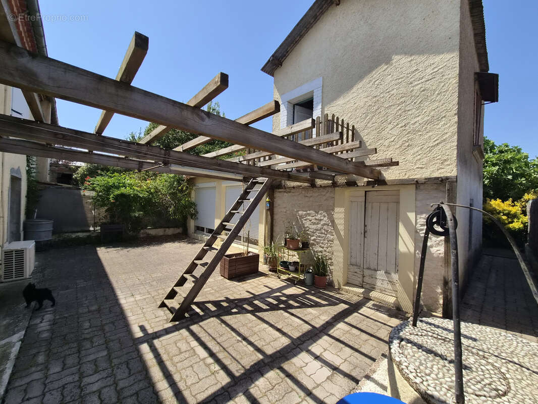 Maison et dépendance - photo 4