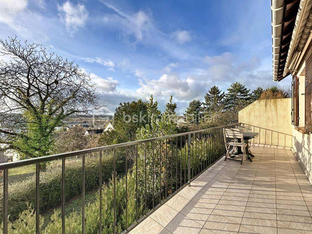 Maison à CORBEIL-ESSONNES