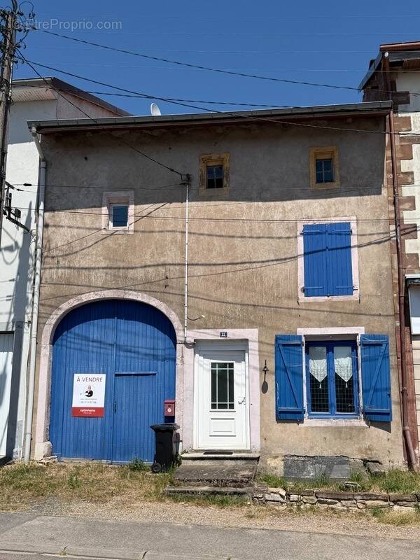 Maison à MAGNIERES