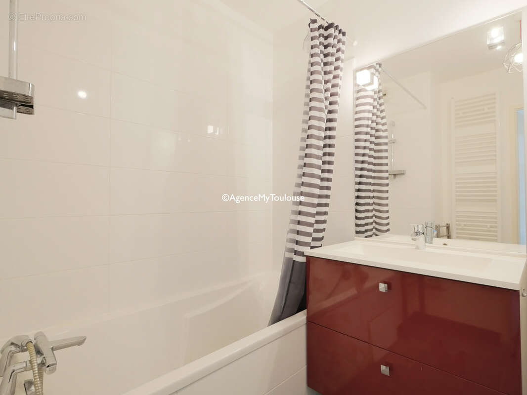 Saint-Cyprien/Cours Dillon, Appartement T2 avec terrasse et parking - photo 13