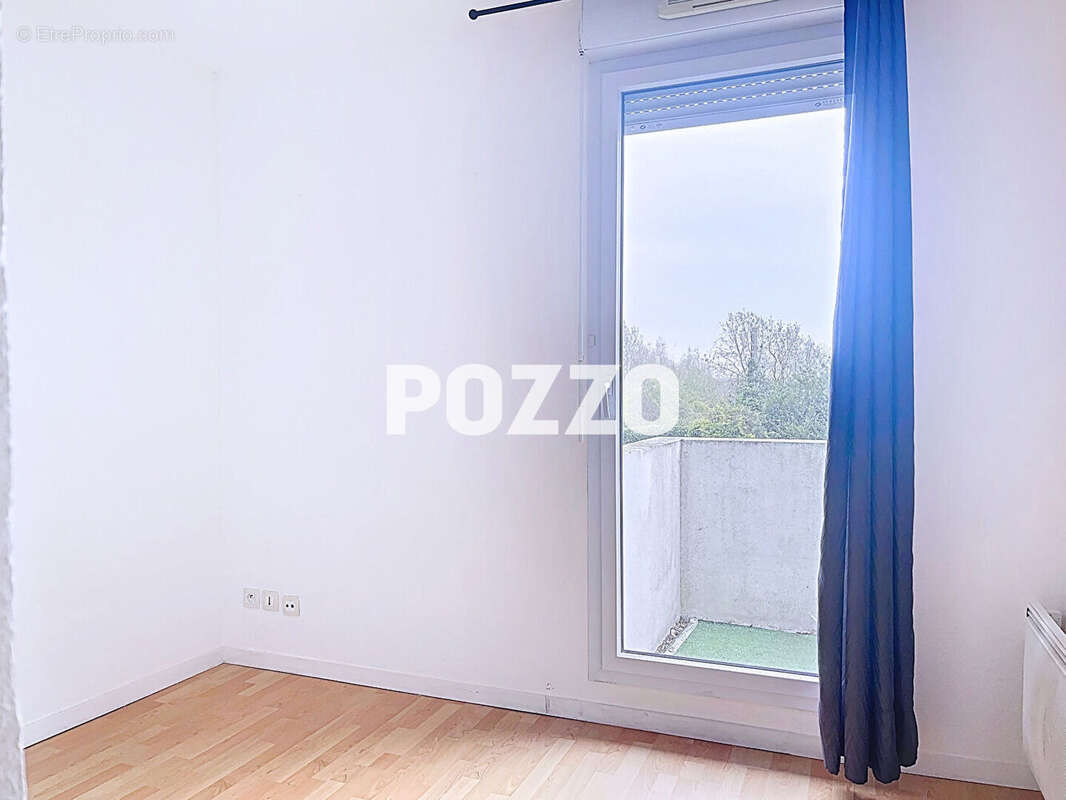 Appartement à LA RIVIERE-SAINT-SAUVEUR