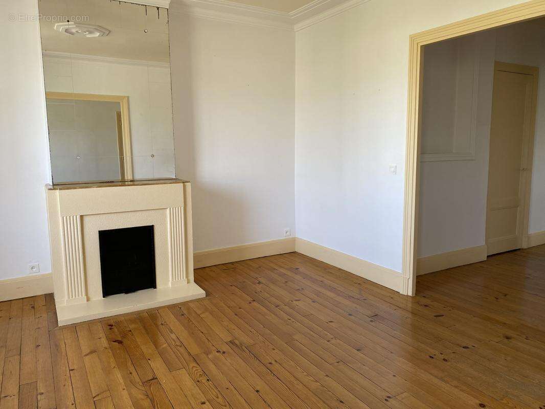 Appartement à SAINT-ETIENNE