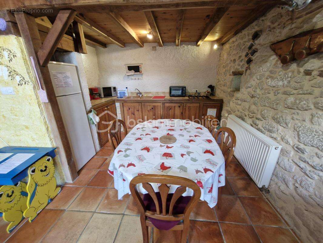 Maison à PORT-SAINTE-FOY-ET-PONCHAPT