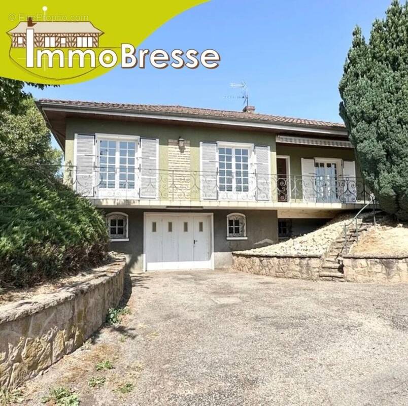 Maison de 98 m² habitables sur sous-sol complet - Maison à CORMOZ
